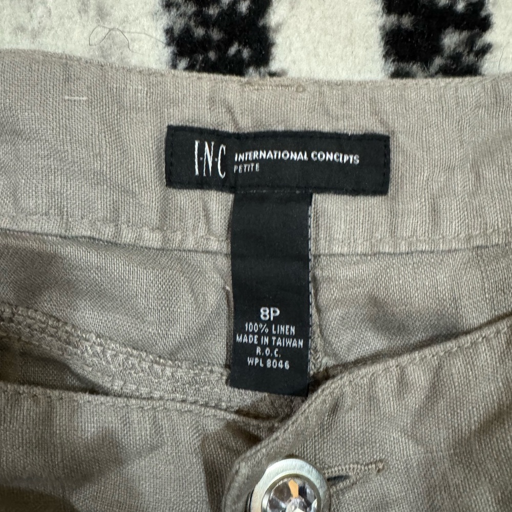 INC International Concepts petite Women's khaki Cargo Shorts - Picture 3 of 3